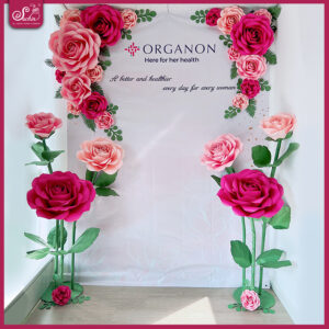 ORGANON - BACKDROP TRANG TRÍ HOA HỒNG KHỔNG LỒ
