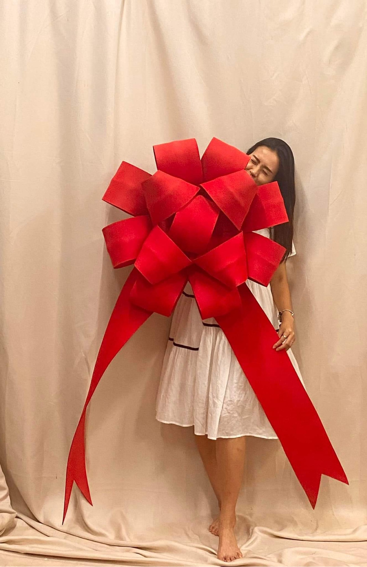 nơ khổng lồ trang trí tiệc cưới