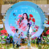 Hoa khổng lồ tỏa sáng cùng "Hoàng tử V-pop" ở VinCom - Ảnh 8