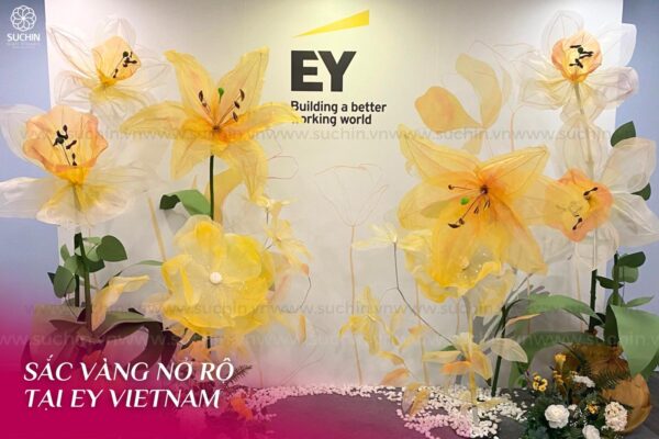 [SUCHIN X EY] Vườn hoa tỏa sáng cùng tà áo dài Việt