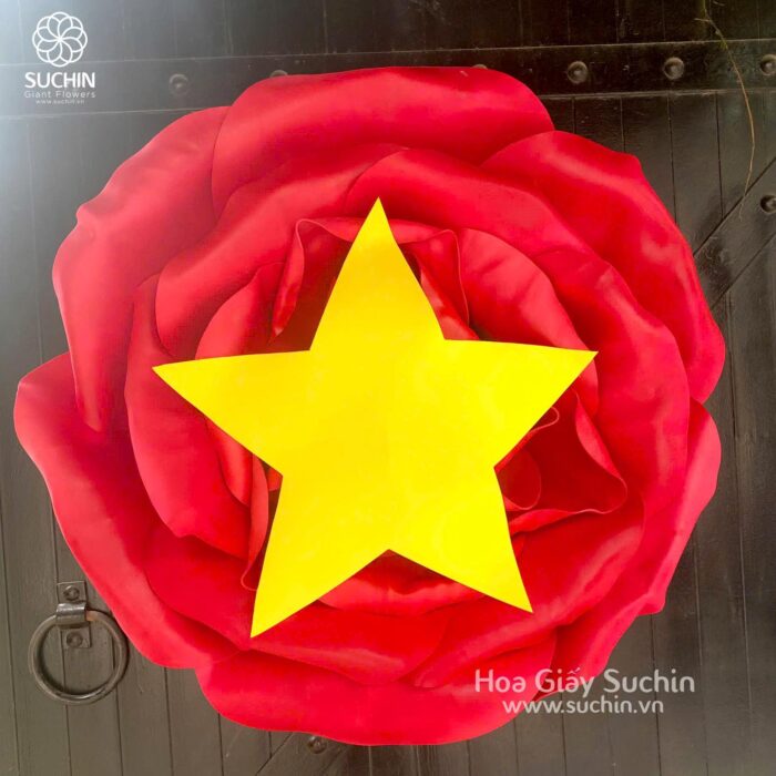hoa hồng yêu nước khổng lồ